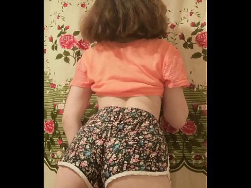 ❤️ Seksikas noor beib strippib oma pükse kaamera ees ära ☑ Anaal video at us